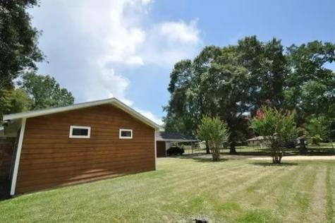 22395 Liberty New Caney TX 77357