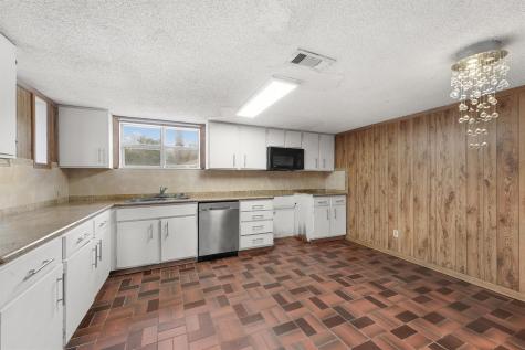 850 County Road 2145 Cleveland TX 77327