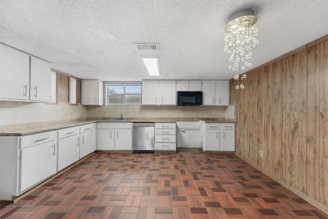 850 County Road 2145 Cleveland TX 77327