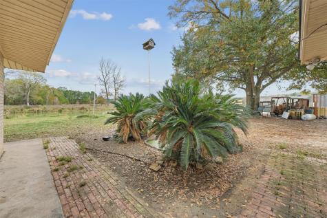 850 County Road 2145 Cleveland TX 77327