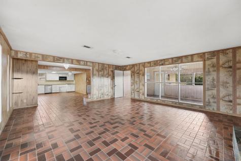 850 County Road 2145 Cleveland TX 77327
