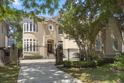 4712 Laurel Street Bellaire TX 77401