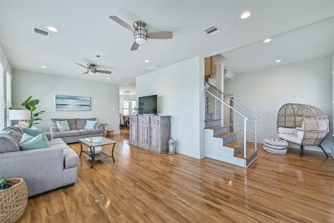 4214 Spanish Main Galveston TX 77554