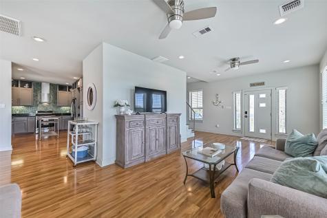 4214 Spanish Main Galveston TX 77554