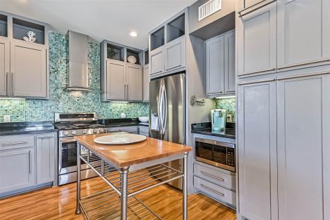 4214 Spanish Main Galveston TX 77554