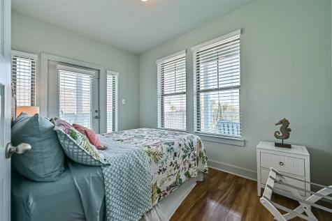 4214 Spanish Main Galveston TX 77554
