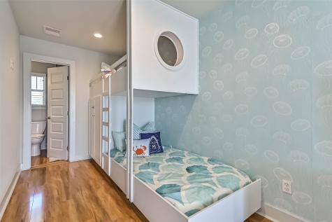 4214 Spanish Main Galveston TX 77554