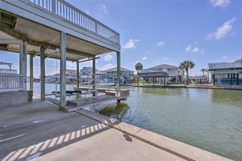 4214 Spanish Main Galveston TX 77554