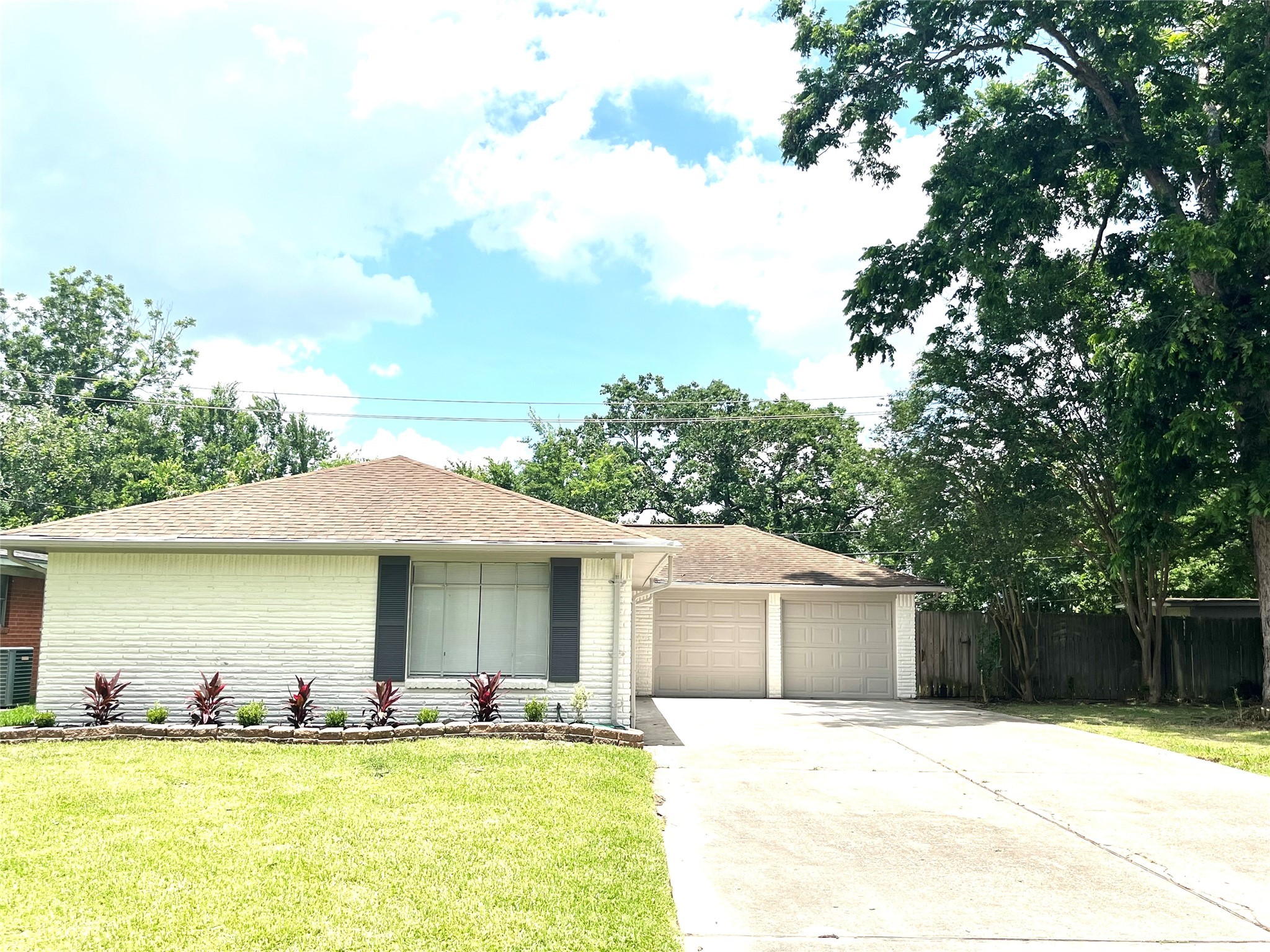 503 Elton Street Houston TX 77034