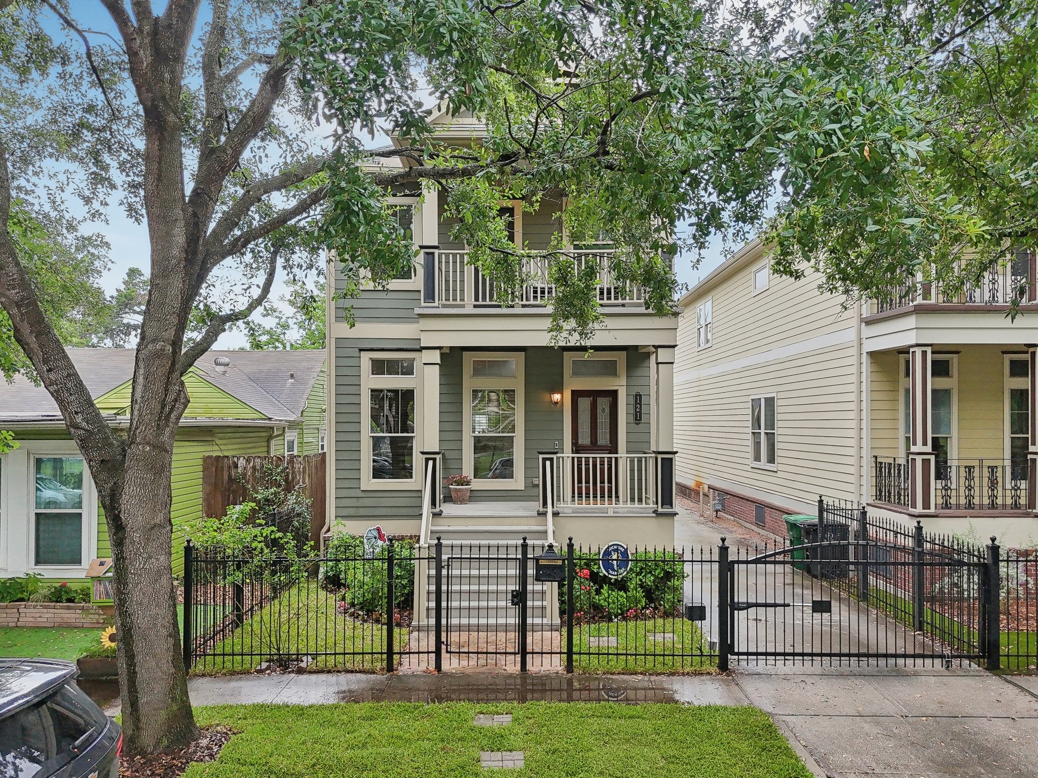 121 E 22nd Street Houston TX 77008