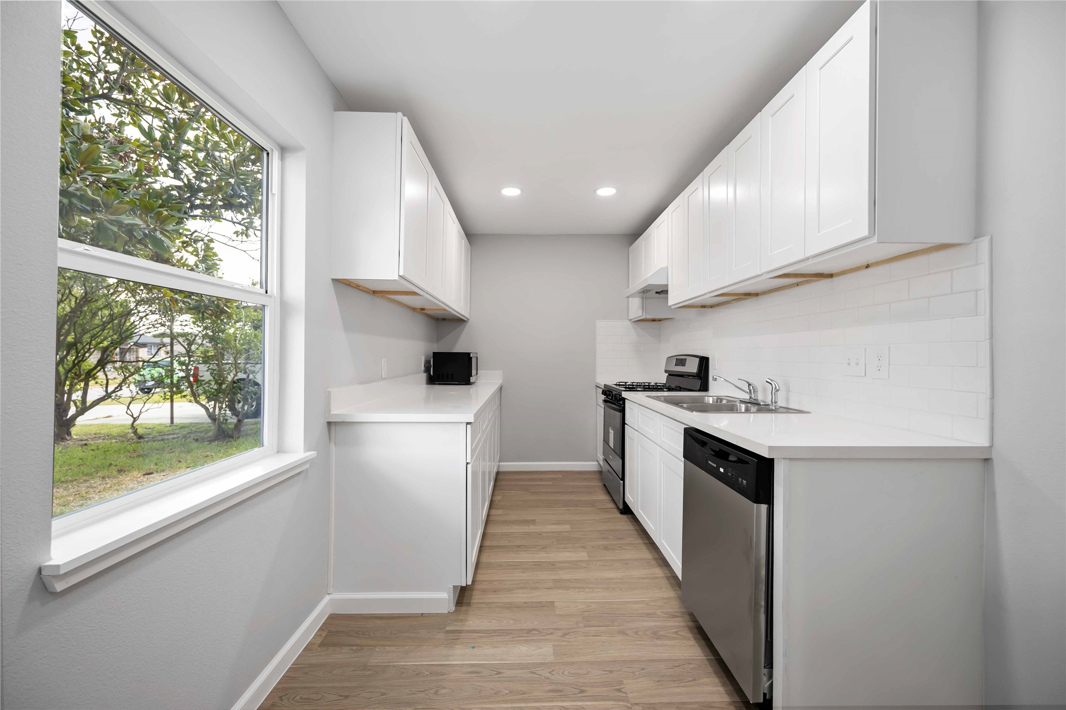 2110 Hillshire Drive Deer Park TX 77536