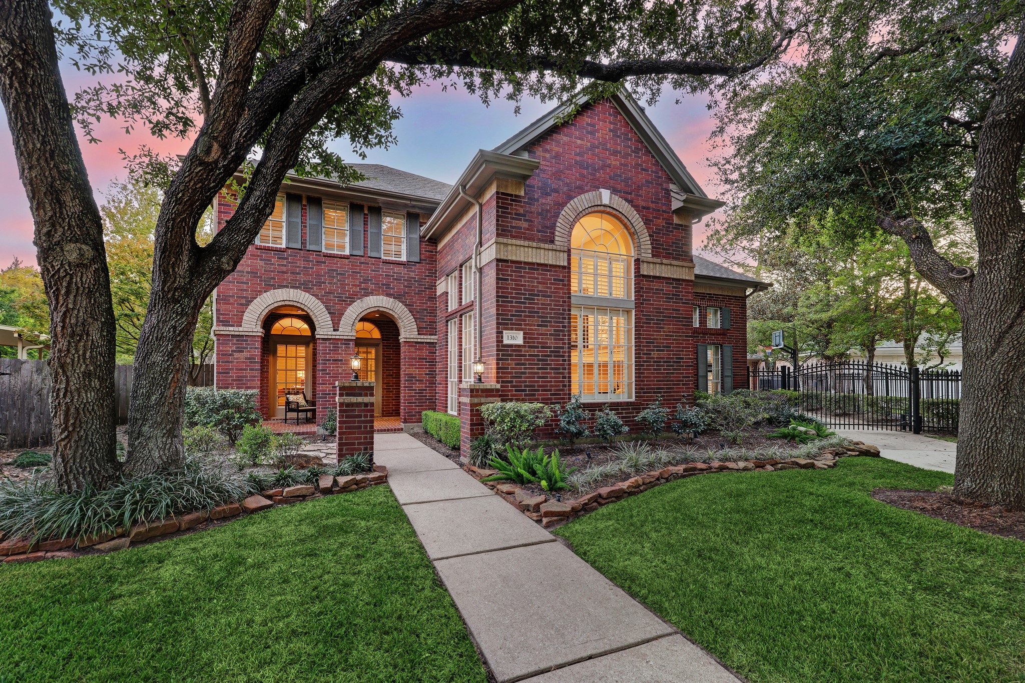 1310 Tracewood Cove Houston TX 77077
