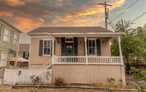 812 18th Street Galveston TX 77550