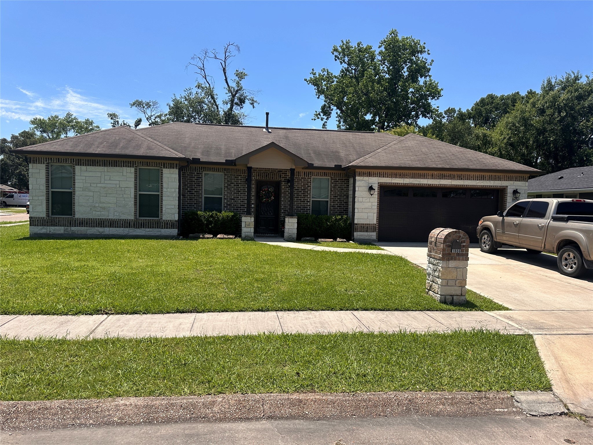1806 Sullivan Avenue Pasadena TX 77506