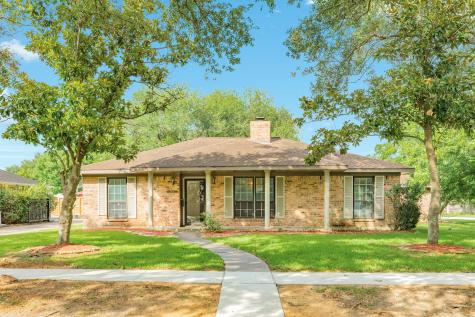 2910 Castle Court Pearland TX 77581