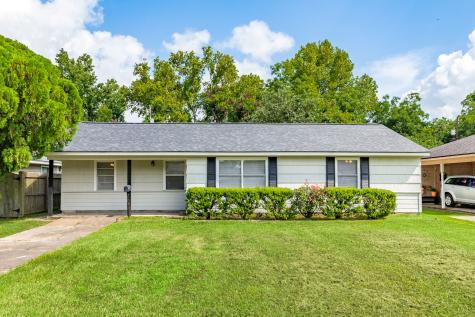 1118 Woodbine Drive West Columbia TX 77486
