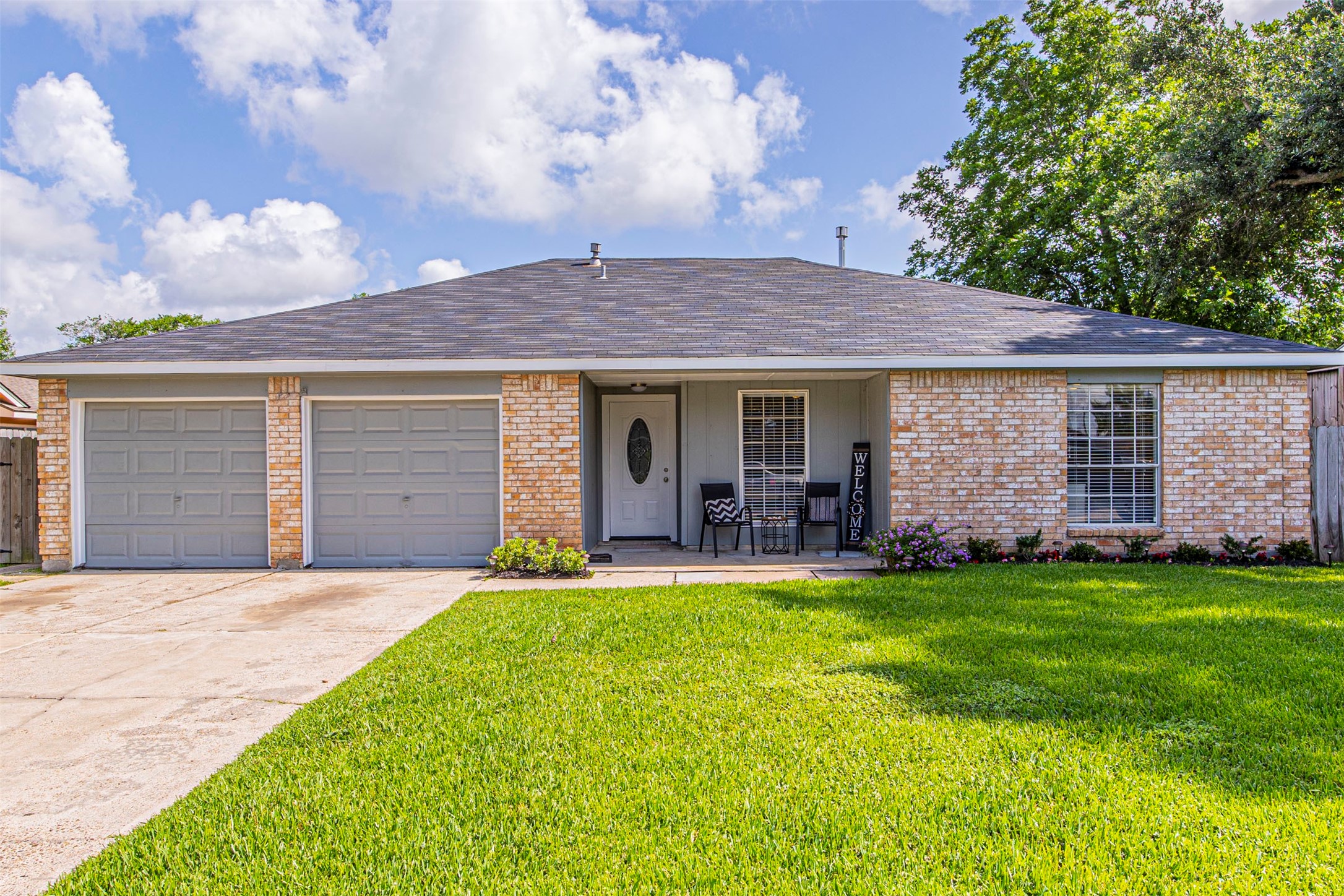 2004 Victoria Court League City TX 77573
