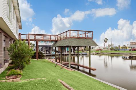 8 N Pintail Street La Marque TX 77568