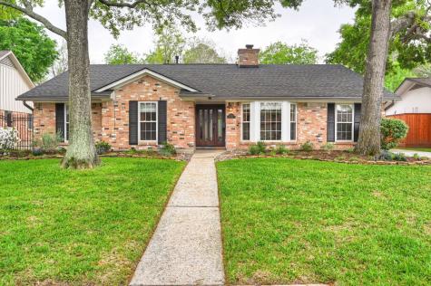 2315 Blue Water Lane Houston TX 77018