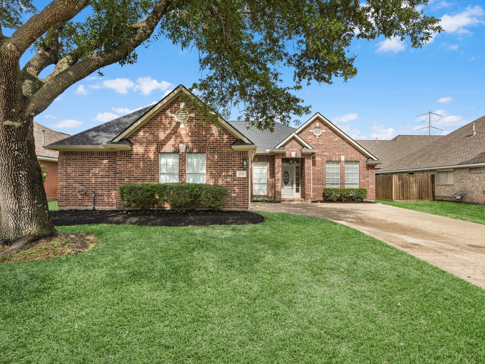2221 W Van Trease Drive Deer Park TX 77536