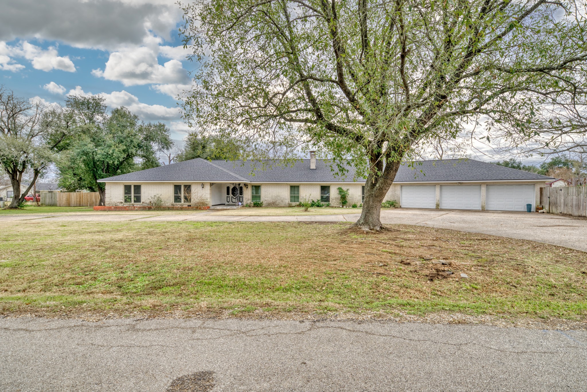 601 W Magnolia Street Madisonville TX 77864