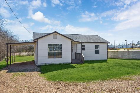 921 E Hill Street Bellville TX 77418