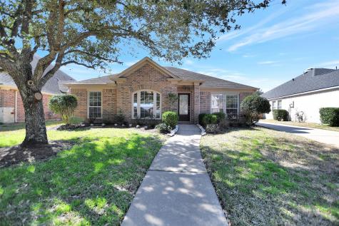 13104 Cambridge Shores Court Pearland TX 77584