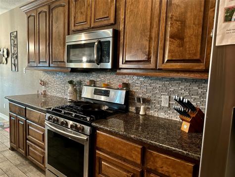 405 N Amherst Drive West Columbia TX 77486