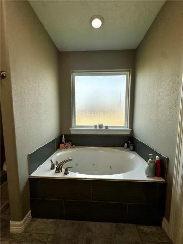 405 N Amherst Drive West Columbia TX 77486