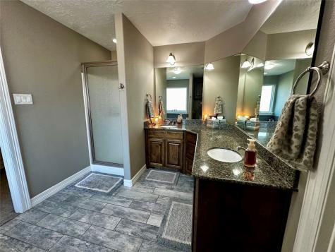 405 N Amherst Drive West Columbia TX 77486