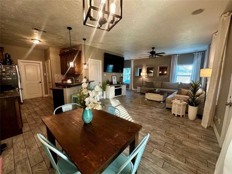 405 N Amherst Drive West Columbia TX 77486