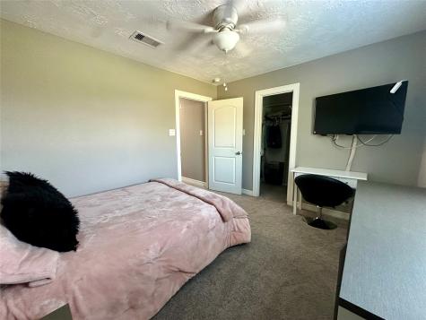 405 N Amherst Drive West Columbia TX 77486
