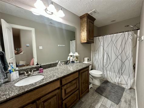 405 N Amherst Drive West Columbia TX 77486