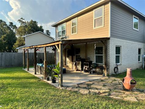 405 N Amherst Drive West Columbia TX 77486