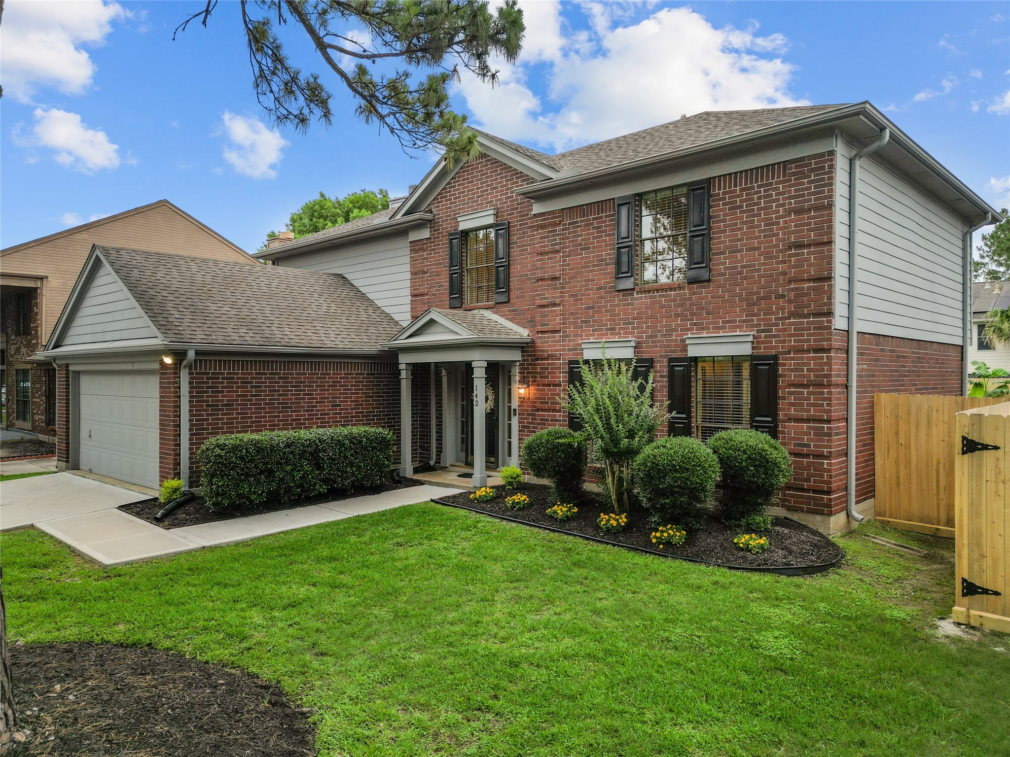 142 Hidden Lake Drive League City TX 77573