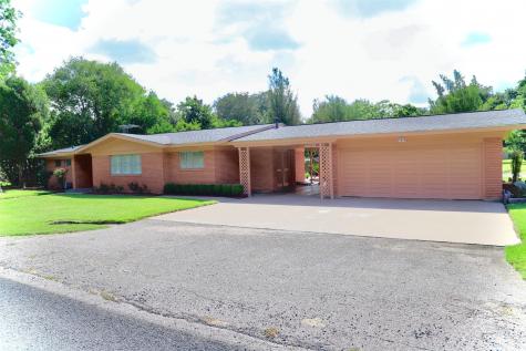 1412 N Rusk Street Wharton TX 77488