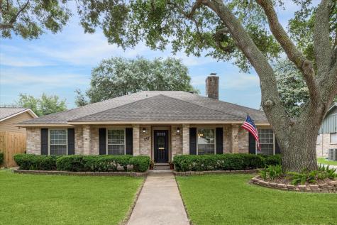 157 Dogwood Street Sugar Land TX 77478