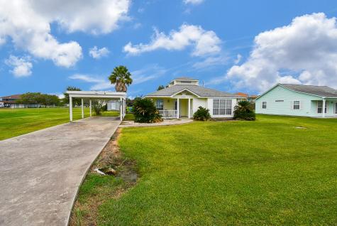 1723 W Bayshore Drive Palacios TX 77465