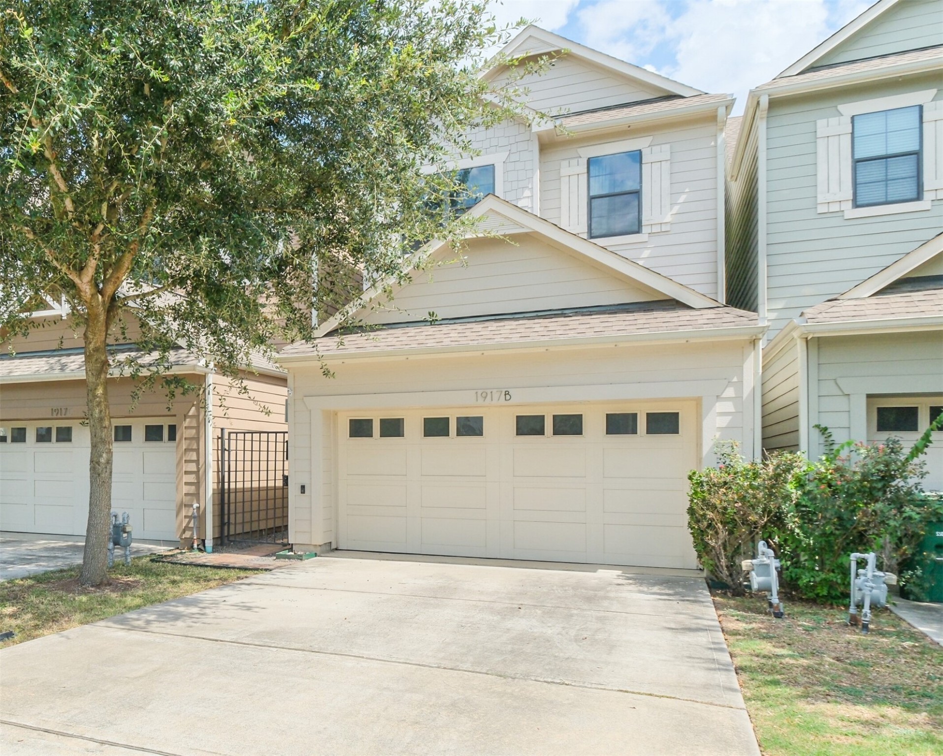 1917 W 15th Street B Houston TX 77008