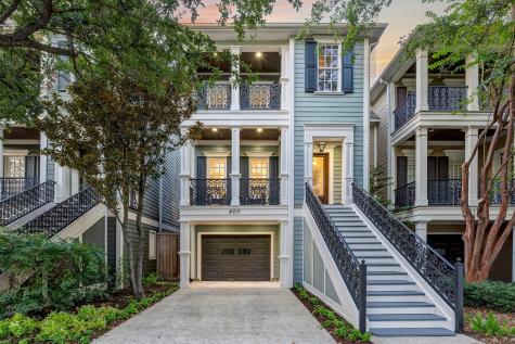 809 Aurora Street Houston TX 77009