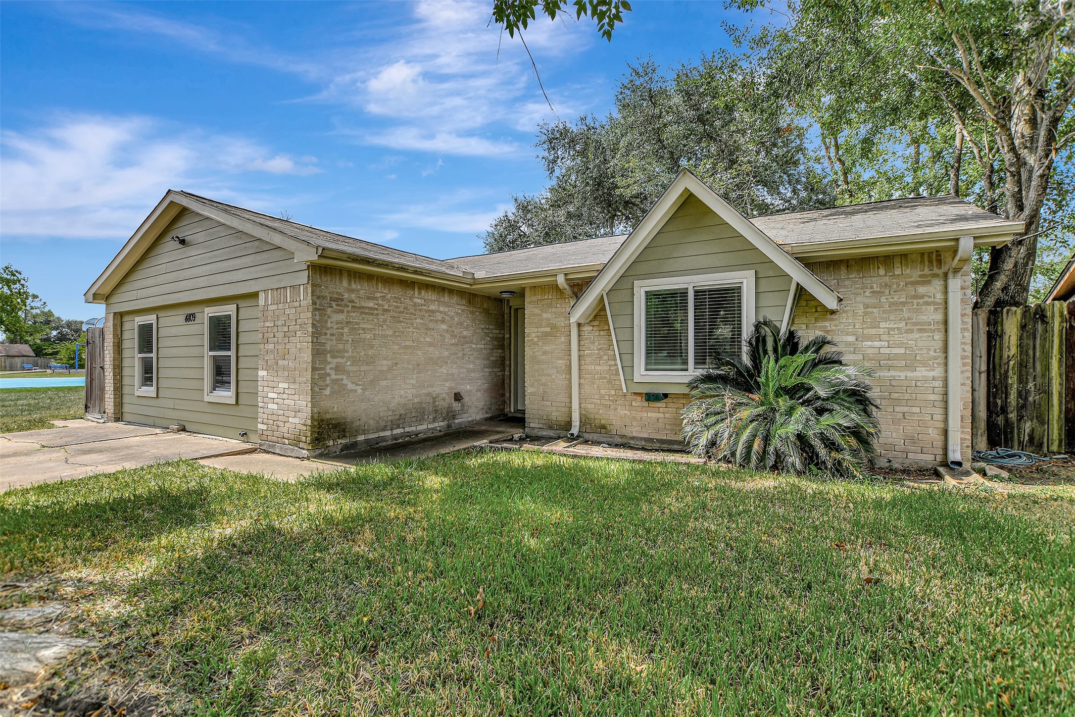 4809 Beechaven Street Houston TX 77053