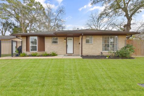 115 S 8th Street Alvin TX 77511