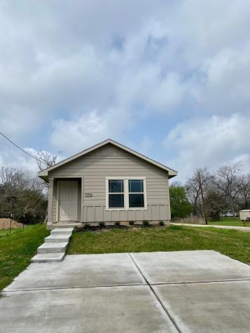 106 S Outlar Street Wharton TX 77488