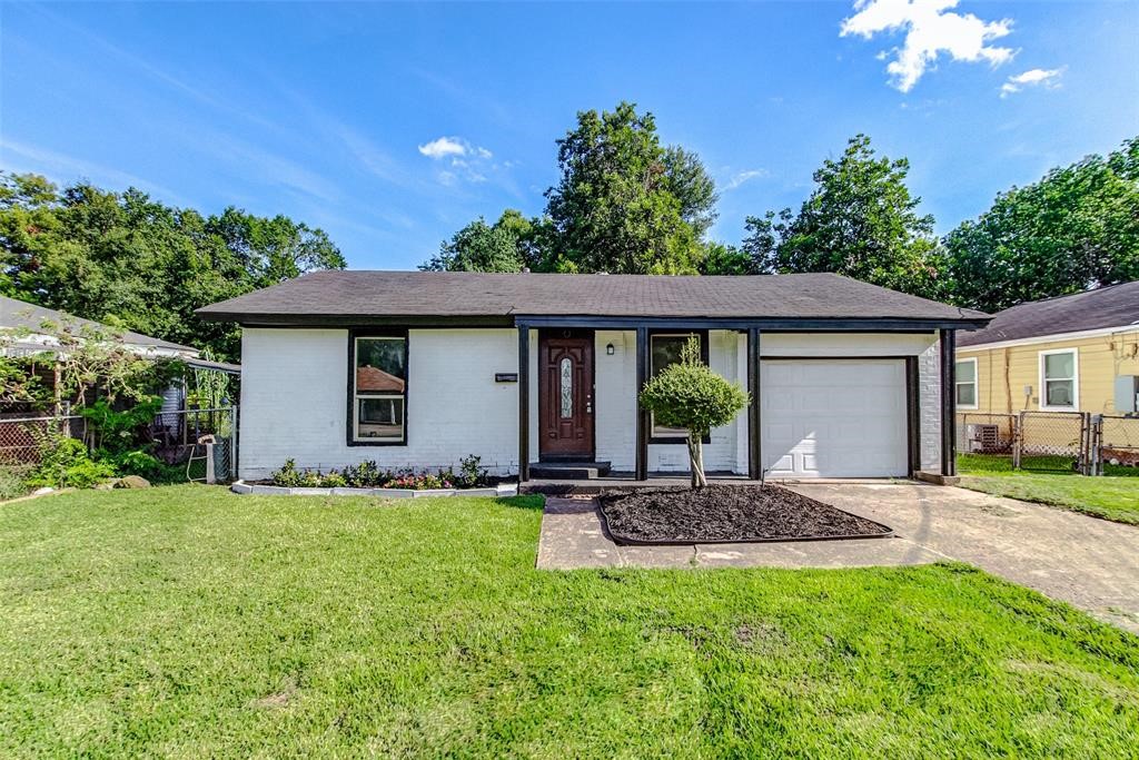 5306 Pederson Street Houston TX 77033