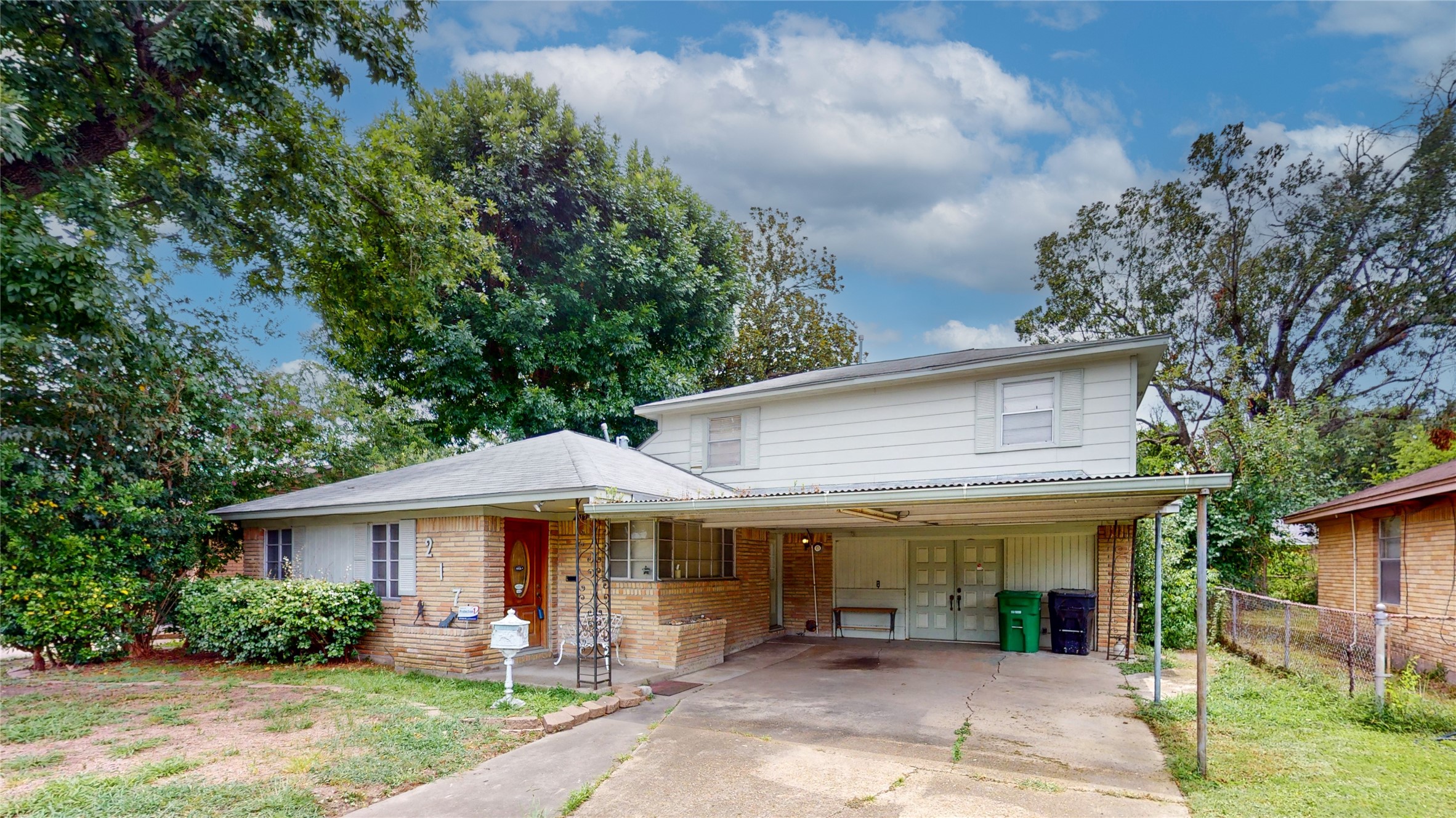 217 W Echo Glen Drive Houston TX 77076