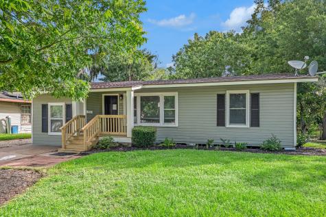 411 Winding Way Street Lake Jackson TX 77566