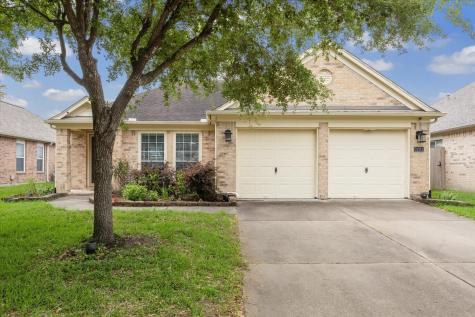 3291 Bend Cove Court League City TX 77573
