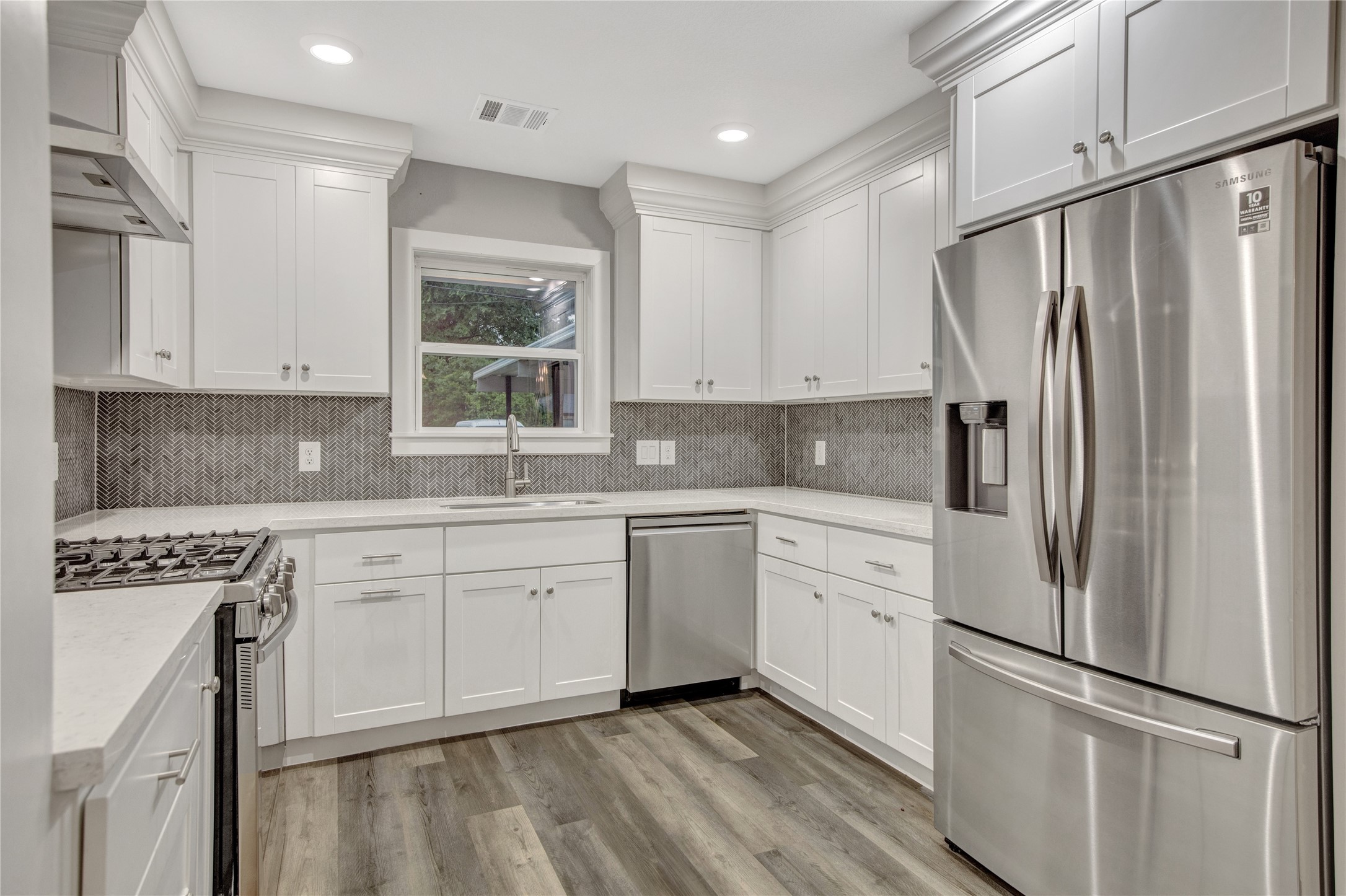 8177 Count Street Houston TX 77028