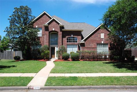 1206 Cambridge Drive Friendswood TX 77546