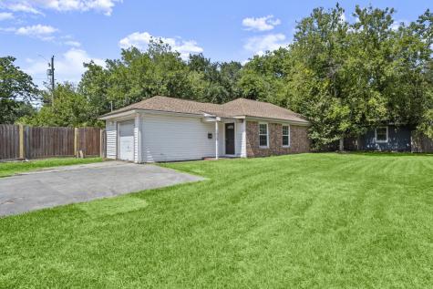 1030 16th Avenue N Texas City TX 77590